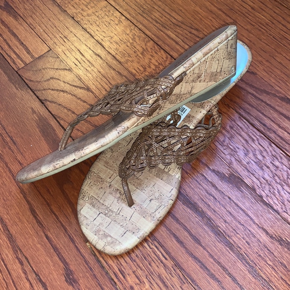 Short wedge sandals
